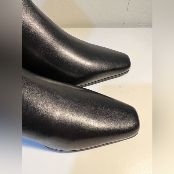 Sudini Seattle black leather and faux fur ankle boot heels size 5.5 new in box - Picture 8 of 14